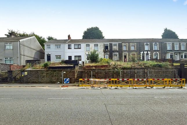 2-bed house on 257, Llangyfelach Road, Swansea, £45,000