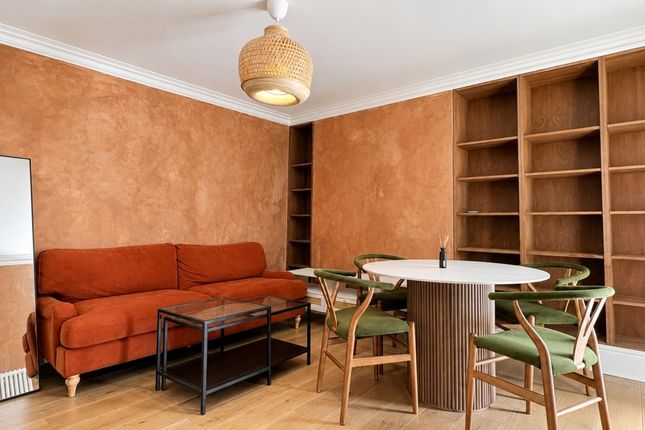 Flat 11, 92, Caledonian Road, London photo 3