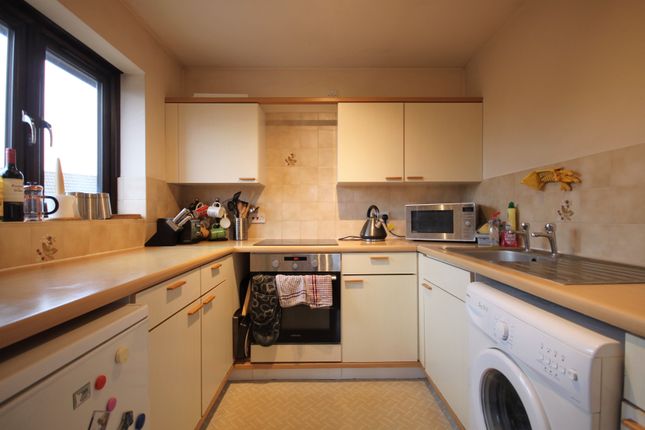 6, Linnet Court, 2 Falcon Way, London photo 3