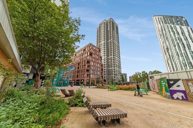 Flat for sale in Park &amp; Sayer, Elephant Park, Elephant And Castle