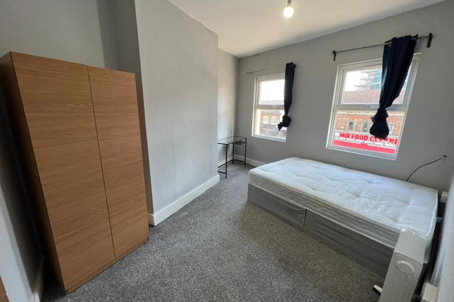  Room 3- 650 Available From 01/09/2025