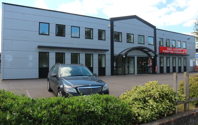 Warehouse to let in Richfield Avenue, Reading