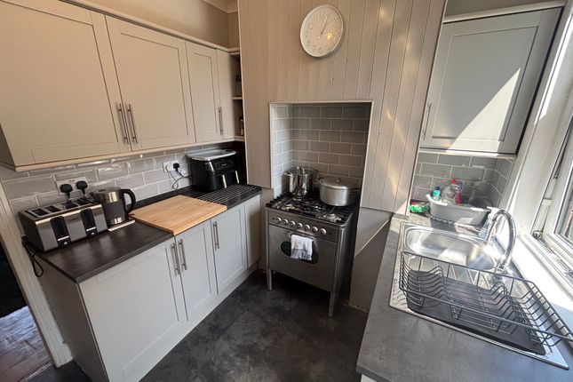 67, Sheffield photo 3