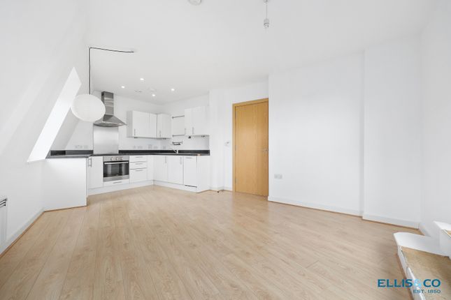 Flat 8, 130, Northwold Road, London photo 3