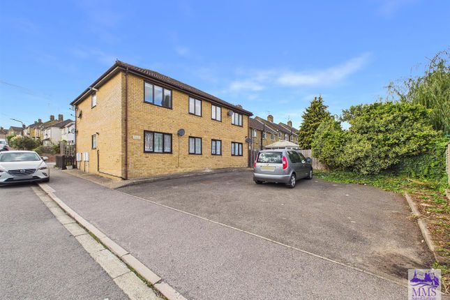 Dongola Road, Strood photo 4