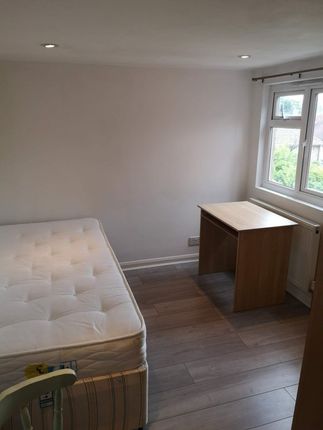 28, Chase Road, Epsom photo 5