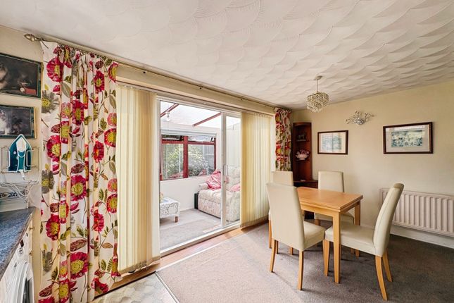 62, Field Way, Hampshire photo 3