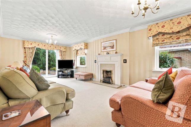 Buckland Gate, Chelmsford photo 2