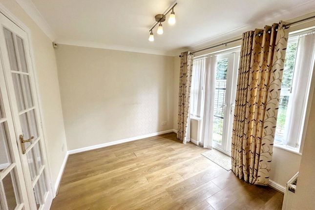 23, Stonecroft Gardens, Newcastle upon Tyne photo 3