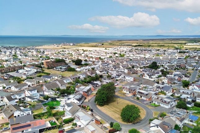 3 Bredenbury Gardens, Porthcawl photo 2