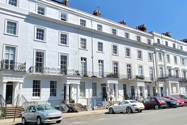 Thumbnail Flat to rent in Clarendon Square, Leamington Spa