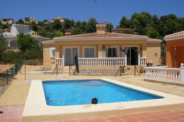 Villa for sale in Alcalali, Alicante, Spain