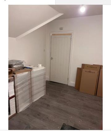 Flat to rent in Conyers Rd, Streatham, London