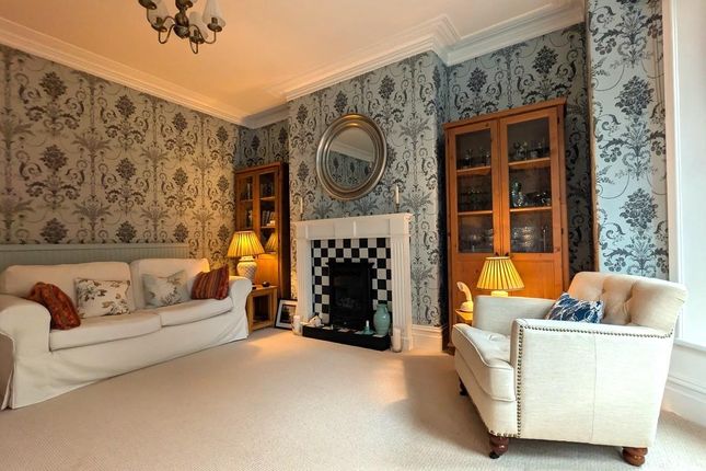 4 Cambridge Drive - 4.Jpg