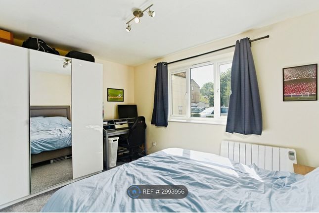 Mullards Close, Mitcham photo 3