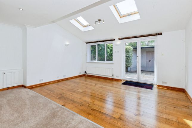 36, Eliot Drive, Marlow photo 4