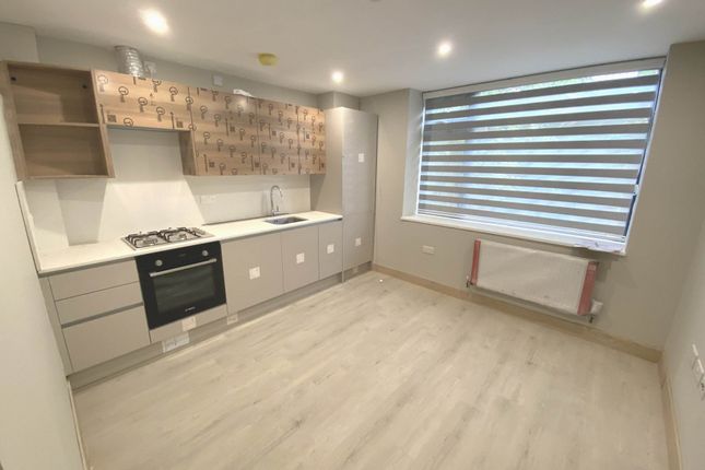 Stirling Way, Borehamwood photo 2