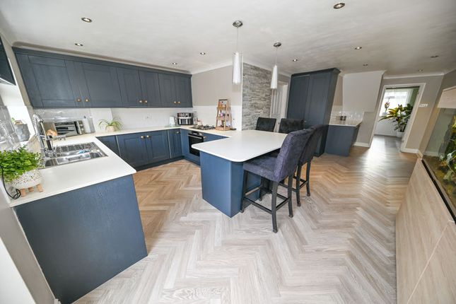21, Hawkley Close, Havant photo 4