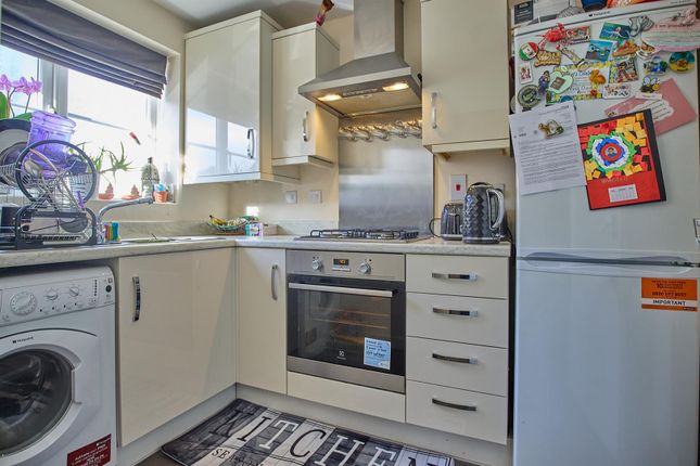 32, Indigo Drive, Burbage photo 2