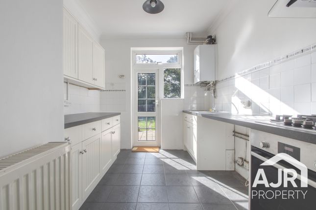 88 High Grove, Plumstead photo 5