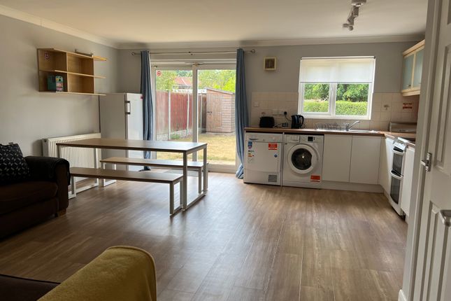 Shared accommodation to rent in Stanford Court, Norwich