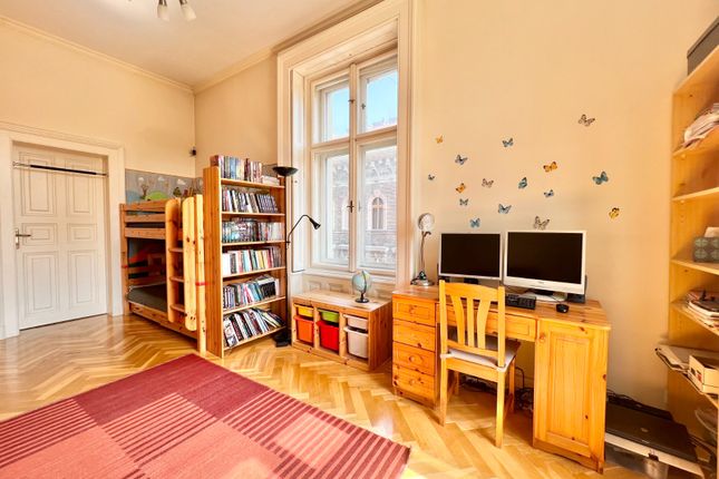 Apartment for sale in Hunyadi Square, Budapest, Hungary