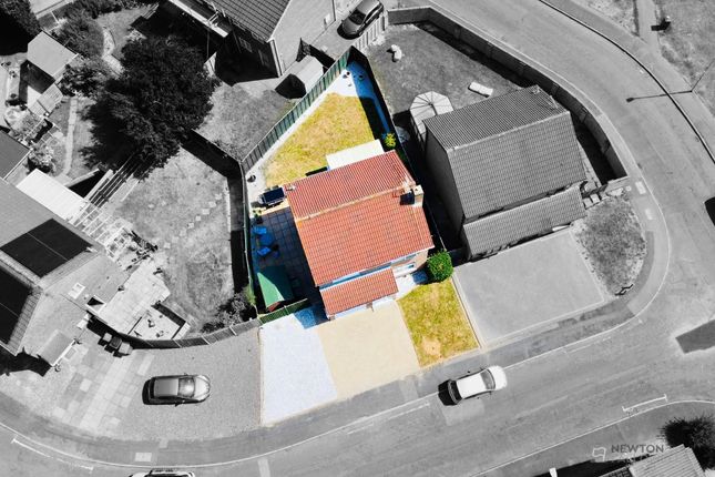4 Wolsey Close, Leicester photo 2