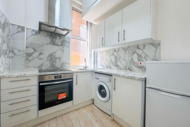 Flat 2, 3, Dean Road, London photo 2