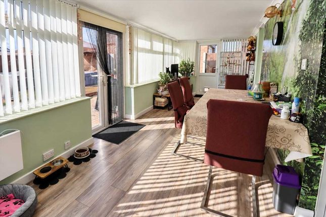17, Cottage Grove, Clacton on Sea photo 4