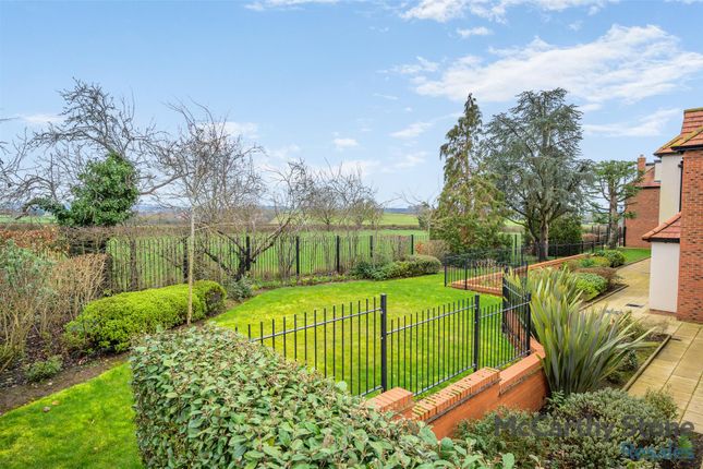 22 Orchard Gate, Banbury Road, Stratford-Upon-Avon photo 2