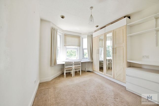 25 Naylor Road, London photo 5