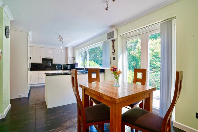 The House In The Wood, Hollow Lane, Huntingdon photo 3