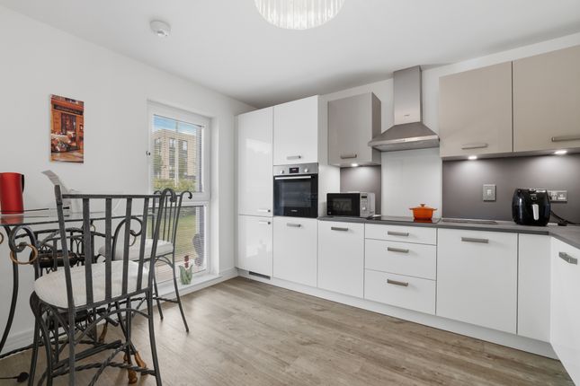 Flat 1, 1 White Spruce Bow, Edinburgh photo 5