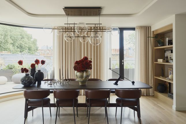 Flat Rossetti Penthouse, 1, Aybrook Street, London photo 4