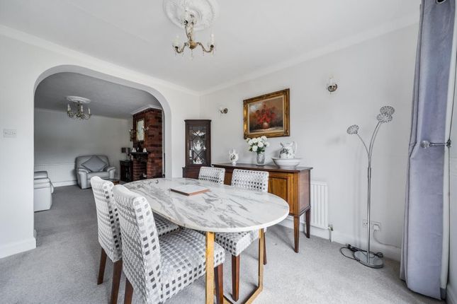 89 GREEN LANE, Green Lane, Sunbury-On-Thames photo 2