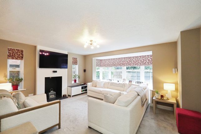 4, Calladine Grove, Sutton-in-ashfield photo 2