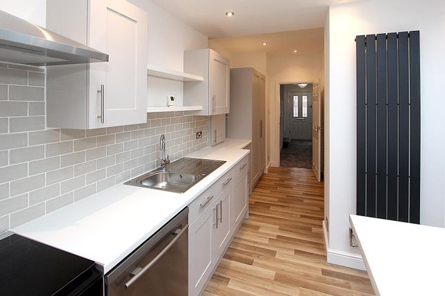 34, Hollybush Lane, Wolverhampton photo 5
