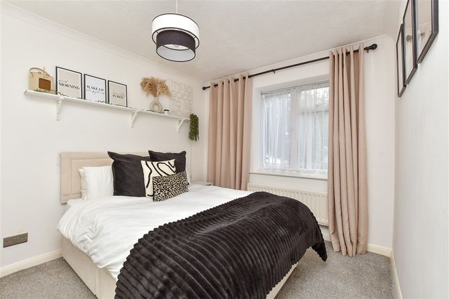 Capel Road, Sittingbourne photo 2