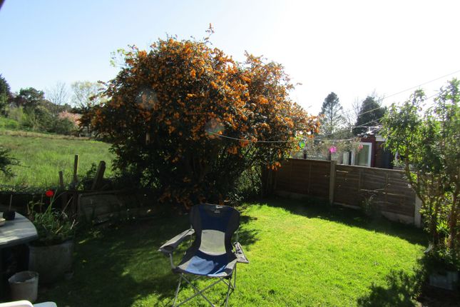 18 East Lancashire Road, Blackburn photo 2