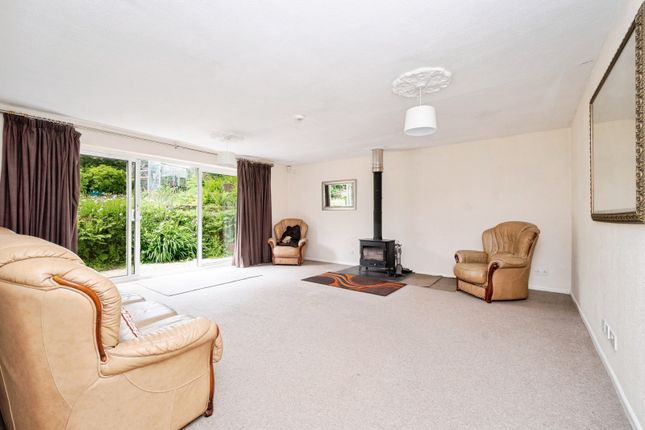1, Venland Close, Liskeard photo 2