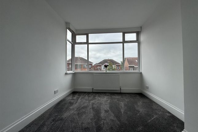 7, Richard Avenue, Barnsley photo 4