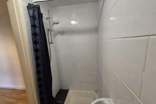 Flat 2, 17, Lathom Road, Southport photo 4