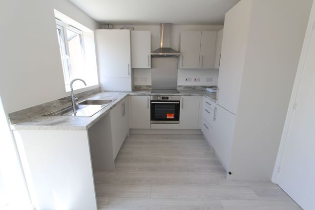 112 Hawes Way, Rotherham photo 2