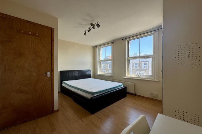 Flat for sale in The Grove, Stratford