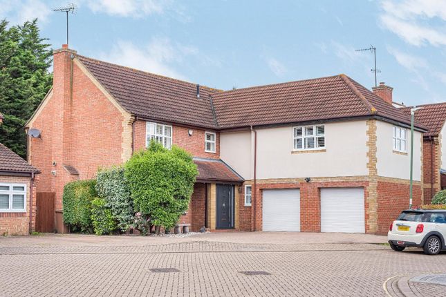 Thumbnail Detached house for sale in Dawes Close, Greenhithe