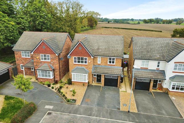 22, Irelands Croft Close, Sandbach photo 2