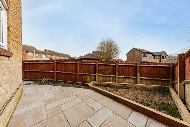128 Hazebrouck Road, Faversham photo 4