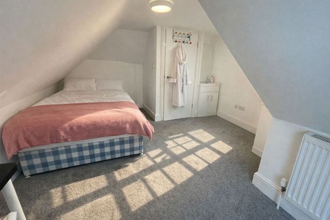 Flat 2, 81 St. Georges Road, Brighton, Brighton photo 4