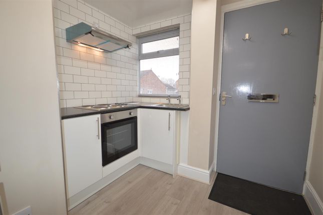 Flat to rent in Beancroft Road, Castleford