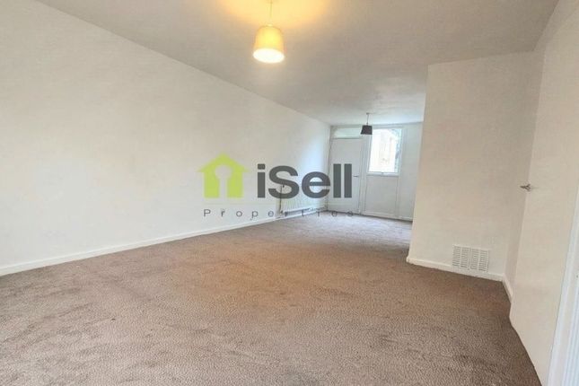 21 Baukewell Court, Northampton photo 4